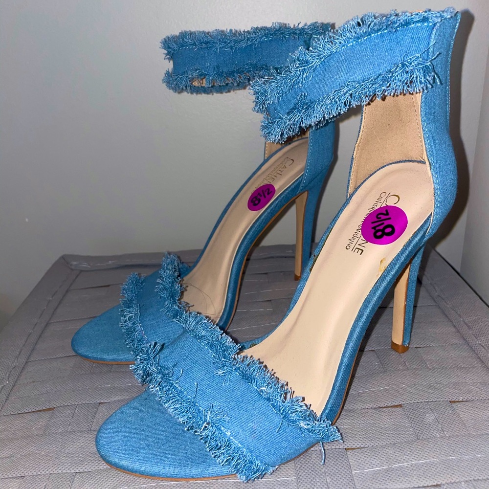 Brand new!! Size 8.5 blue denim pumps